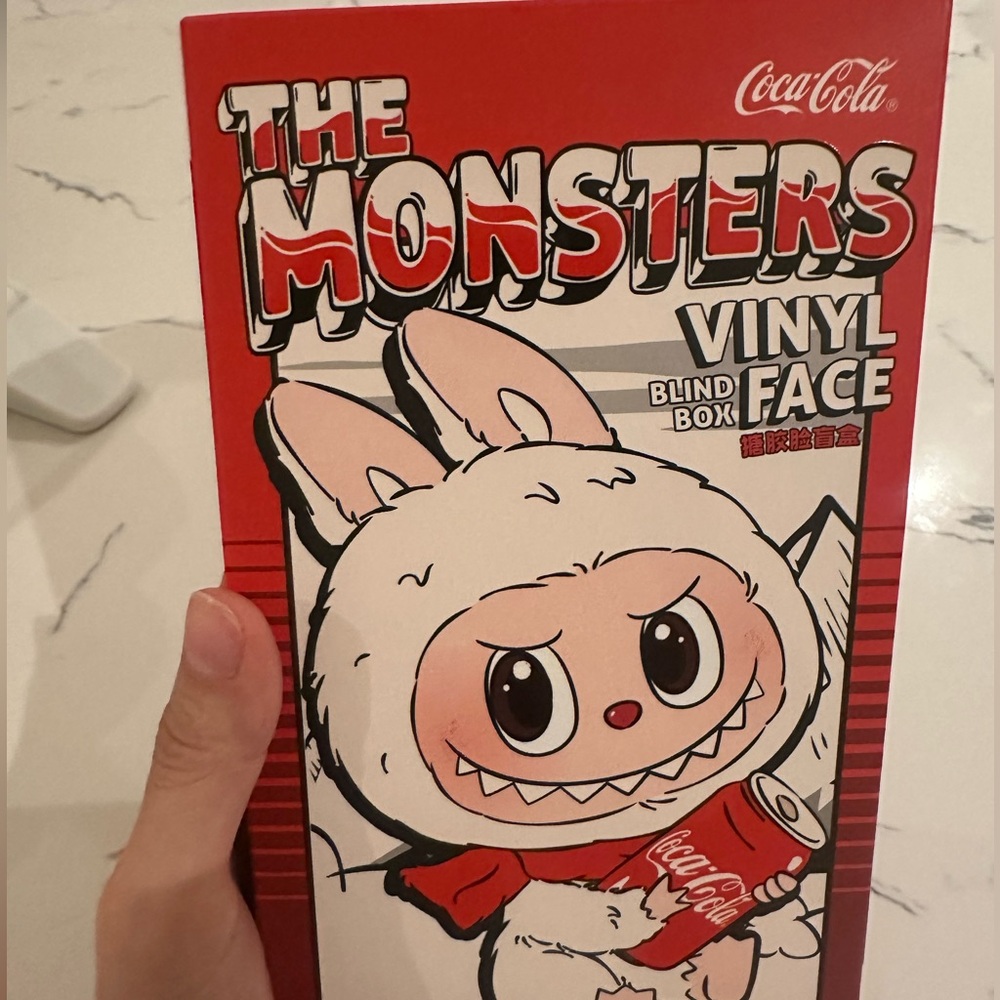 Coca-Cola Labubu - Picture 2 of 5